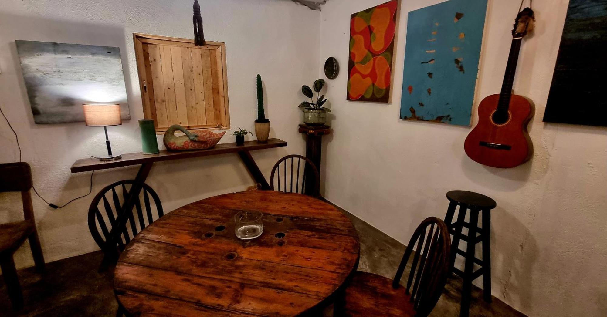 Marius B&B & Hostel Silang Esterno foto